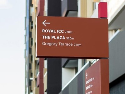 標(biāo)識標(biāo)牌的設(shè)計應(yīng)該順應(yīng)當(dāng)下時代潮流